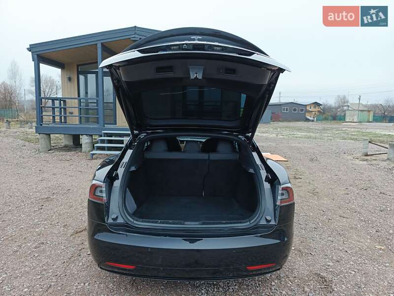 Лифтбек Tesla Model S 2021 в Киеве