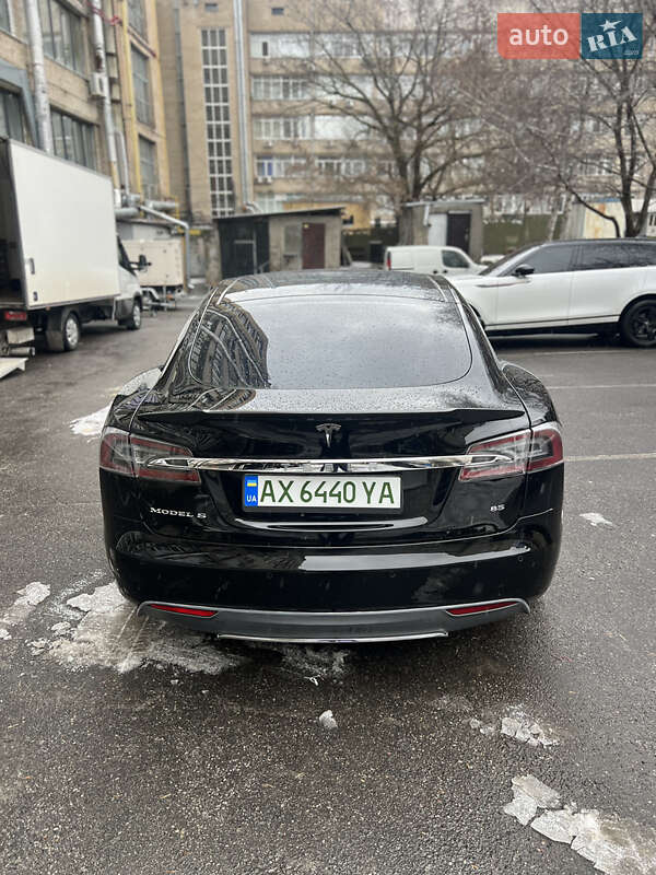 Лифтбек Tesla Model S 2014 в Харькове