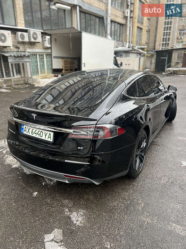 Лифтбек Tesla Model S 2014 в Харькове