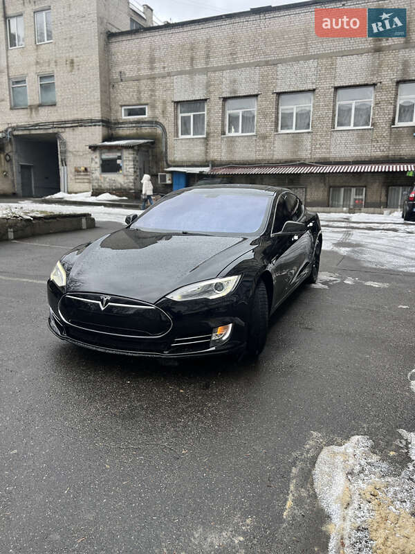 Лифтбек Tesla Model S 2014 в Харькове
