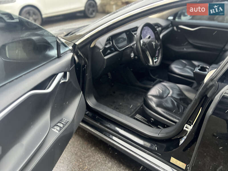Лифтбек Tesla Model S 2014 в Харькове