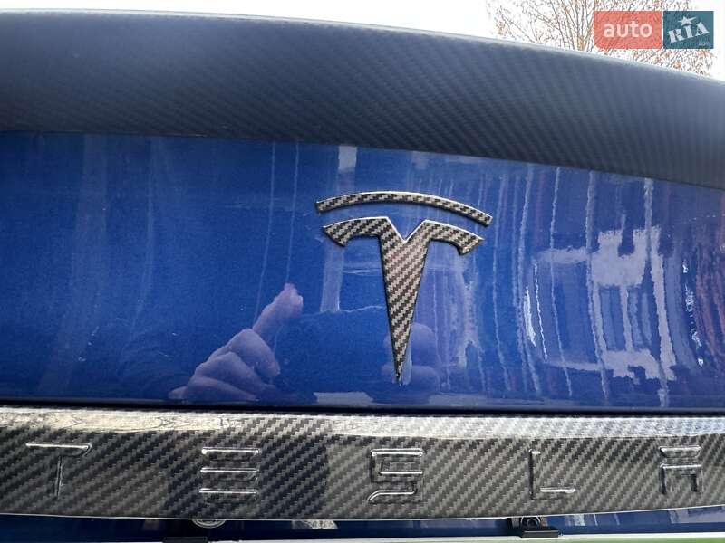 Лифтбек Tesla Model S 2021 в Одессе