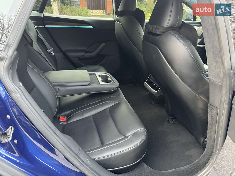 Лифтбек Tesla Model S 2021 в Одессе