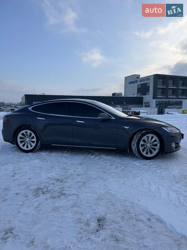 Лифтбек Tesla Model S 2015 в Львове фото 4 Лифтбек Tesla Model S 2015 в Львове