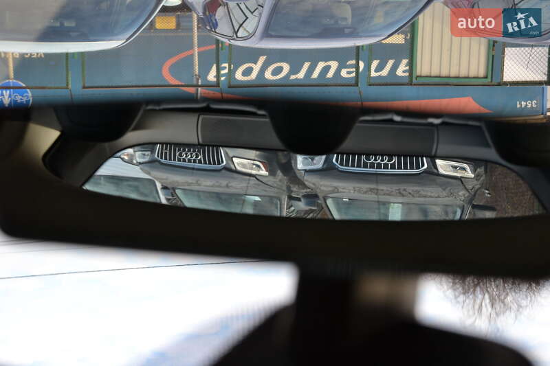 Лифтбек Tesla Model S 2014 в Луцке