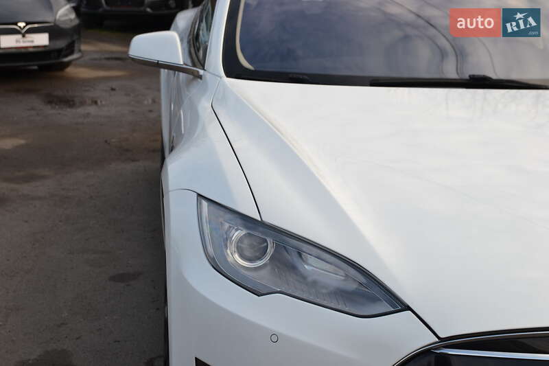 Лифтбек Tesla Model S 2014 в Луцке