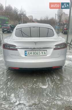 Лифтбек Tesla Model S 2017 в Житомире фото 2 Лифтбек Tesla Model S 2017 в Житомире