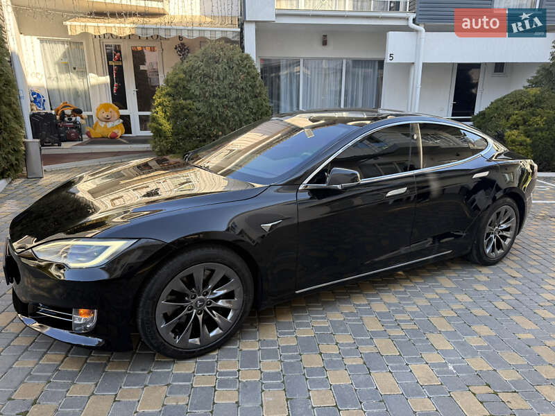 Лифтбек Tesla Model S 2020 в Одессе