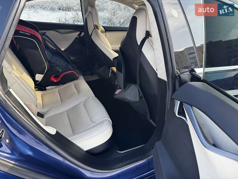 Лифтбек Tesla Model S 2018 в Софиевской Борщаговке