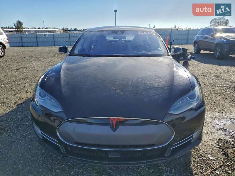 Лифтбек Tesla Model S 2014 в Полтаве