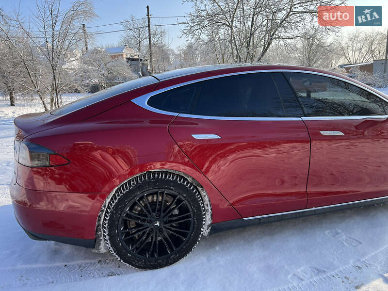 Лифтбек Tesla Model S 2015 в Белой Церкви фото 34 Лифтбек Tesla Model S 2015 в Белой Церкви
