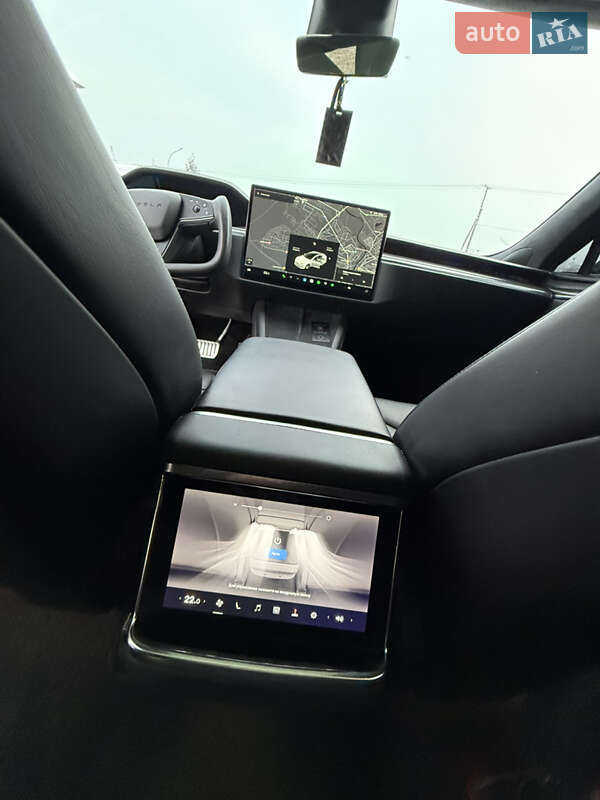 Лифтбек Tesla Model S 2021 в Ужгороде