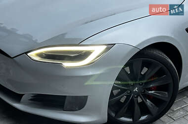 Лифтбек Tesla Model S 2017 в Николаеве