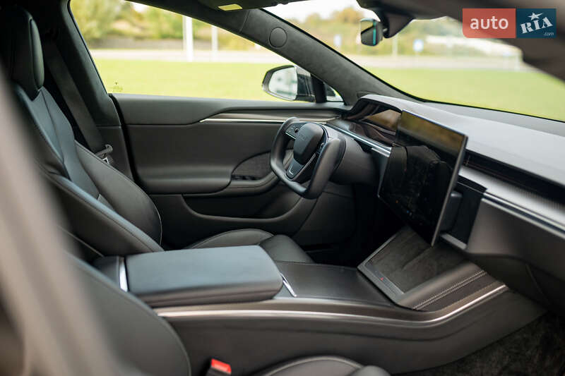 Лифтбек Tesla Model S 2022 в Львове