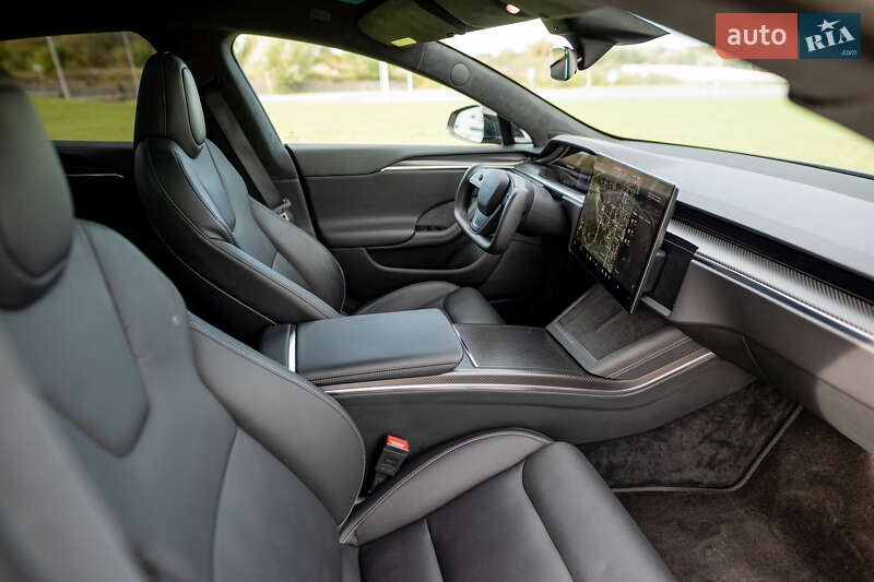 Лифтбек Tesla Model S 2022 в Львове