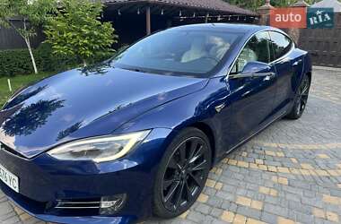 Лифтбек Tesla Model S 2018 в Киеве