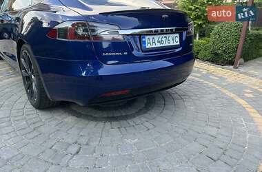 Лифтбек Tesla Model S 2018 в Киеве