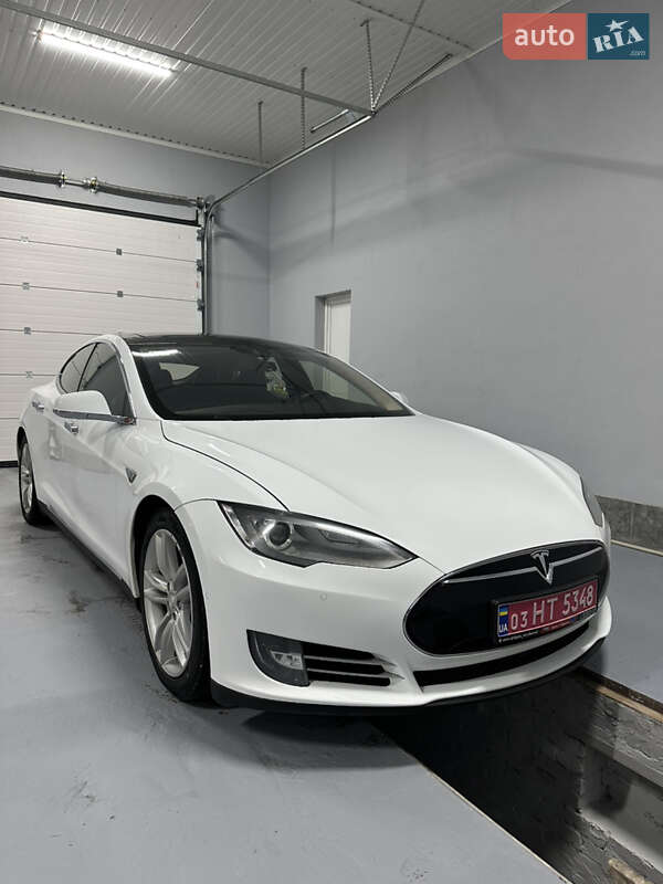 Лифтбек Tesla Model S 2015 в Миргороде фото 7 Лифтбек Tesla Model S 2015 в Миргороде