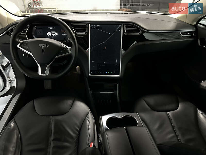 Лифтбек Tesla Model S 2015 в Миргороде фото 26 Лифтбек Tesla Model S 2015 в Миргороде