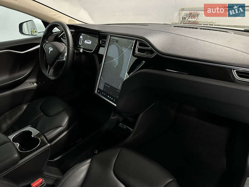 Лифтбек Tesla Model S 2015 в Миргороде фото 33 Лифтбек Tesla Model S 2015 в Миргороде