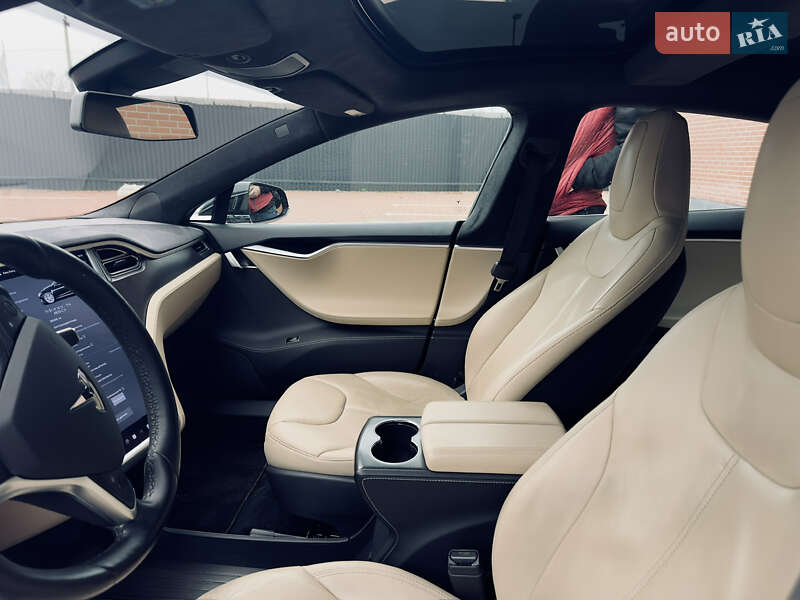 Лифтбек Tesla Model S 2015 в Одессе
