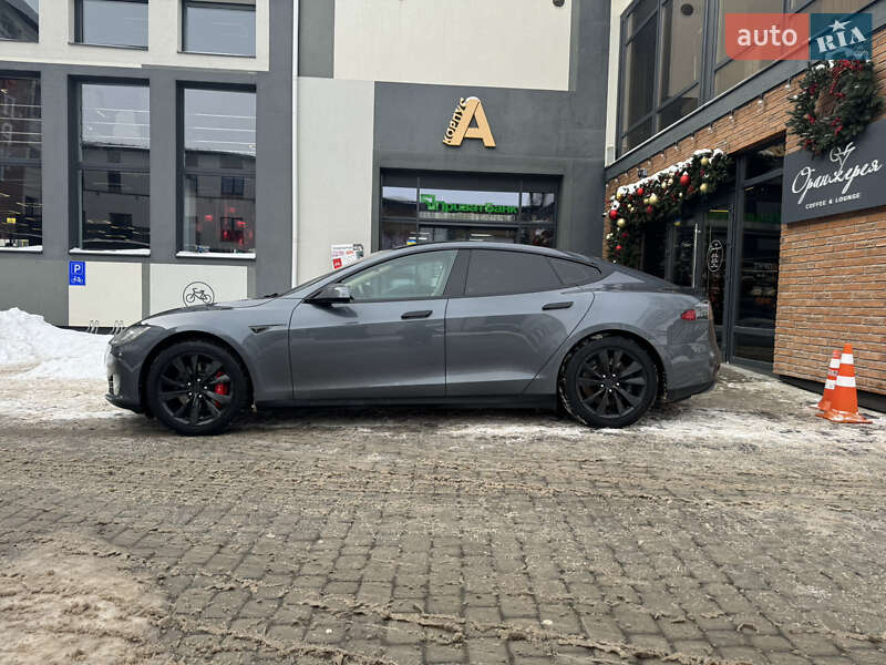 Лифтбек Tesla Model S 2014 в Коломые