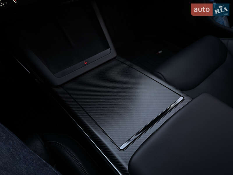 Лифтбек Tesla Model S 2022 в Днепре