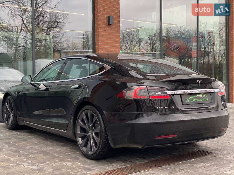 Лифтбек Tesla Model S 2019 в Киеве фото 7 Лифтбек Tesla Model S 2019 в Киеве