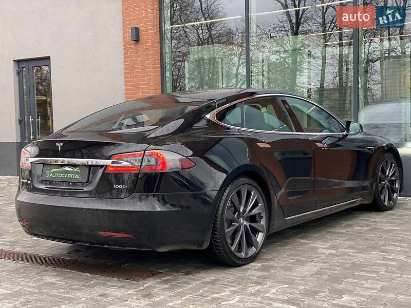 Лифтбек Tesla Model S 2019 в Киеве фото 9 Лифтбек Tesla Model S 2019 в Киеве