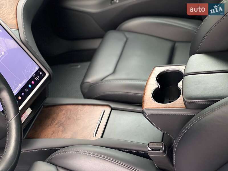 Лифтбек Tesla Model S 2019 в Киеве фото 49 Лифтбек Tesla Model S 2019 в Киеве