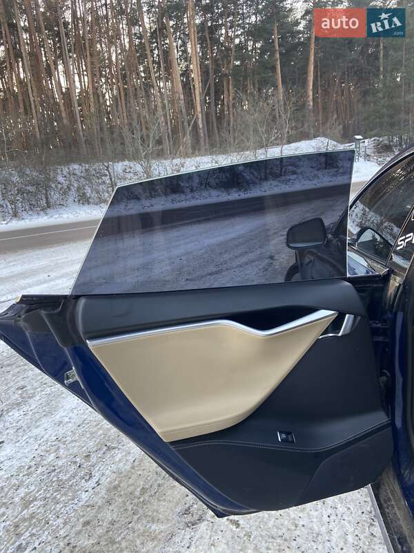 Ліфтбек Tesla Model S 2016 в Миргороді фото 20 Ліфтбек Tesla Model S 2016 в Миргороді