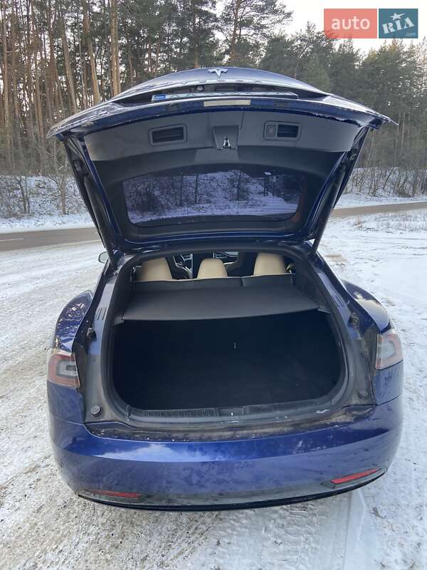 Ліфтбек Tesla Model S 2016 в Миргороді фото 27 Ліфтбек Tesla Model S 2016 в Миргороді