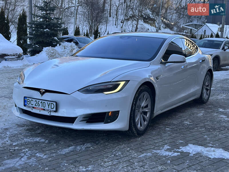 Ліфтбек Tesla Model S 2016 в Львові фото Ліфтбек Tesla Model S 2016 в Львові