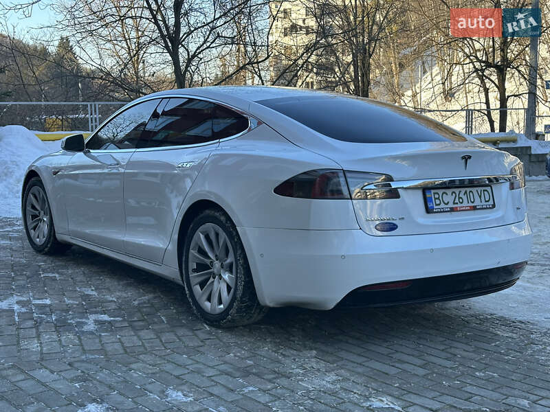Ліфтбек Tesla Model S 2016 в Львові фото 7 Ліфтбек Tesla Model S 2016 в Львові