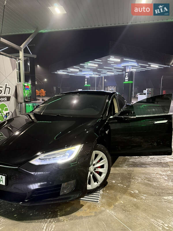 Лифтбек Tesla Model S 2016 в Черновцах фото 3 Лифтбек Tesla Model S 2016 в Черновцах