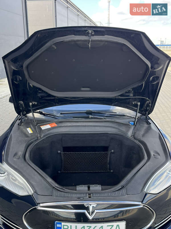 Лифтбек Tesla Model S 2014 в Одессе фото 17 Лифтбек Tesla Model S 2014 в Одессе
