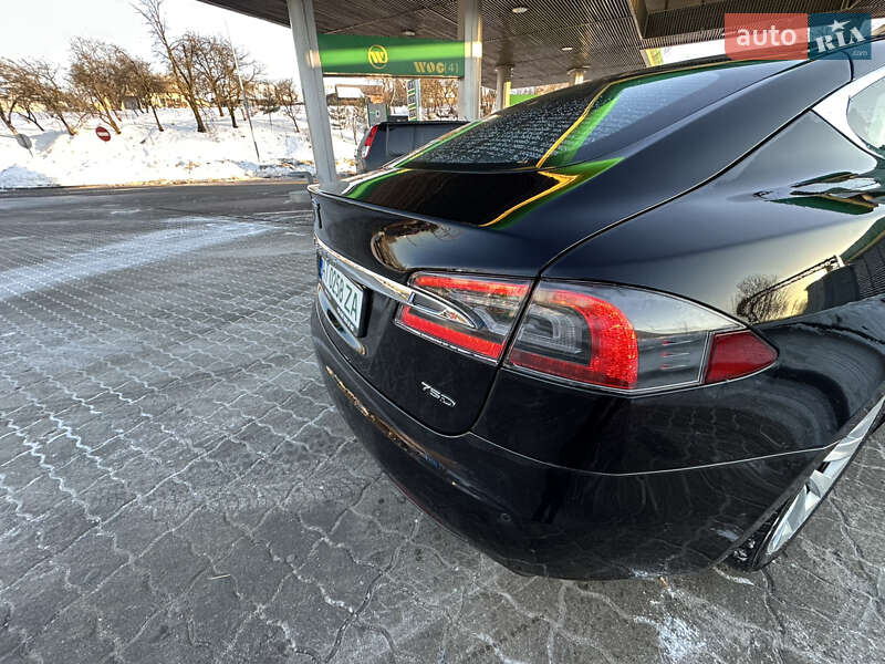 Лифтбек Tesla Model S 2016 в Долине фото 7 Лифтбек Tesla Model S 2016 в Долине