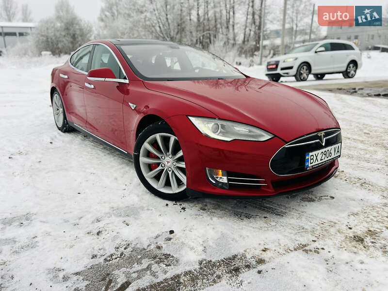 Ліфтбек Tesla Model S 2013 в Тернополі фото 20 Ліфтбек Tesla Model S 2013 в Тернополі