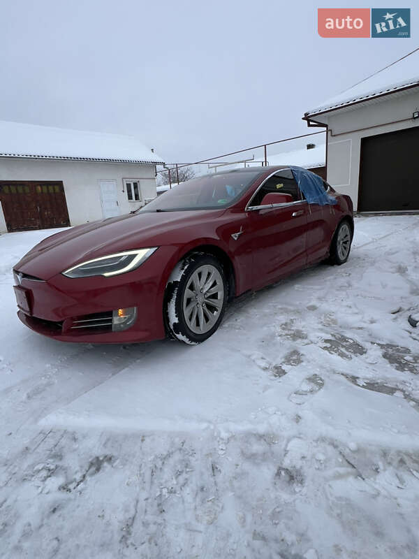 Лифтбек Tesla Model S 2017 в Черновцах фото 4 Лифтбек Tesla Model S 2017 в Черновцах