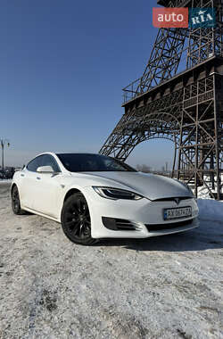 Лифтбек Tesla Model S 2016 в Харькове