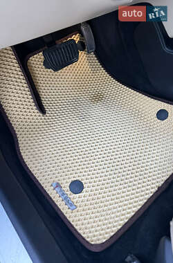 Лифтбек Tesla Model S 2016 в Харькове