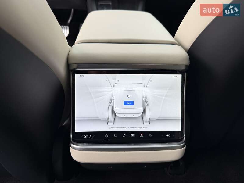 Лифтбек Tesla Model S 2025 в Виннице фото 22 Лифтбек Tesla Model S 2025 в Виннице