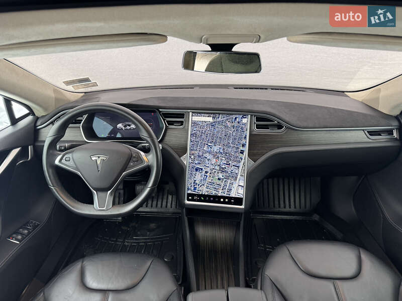 Лифтбек Tesla Model S 2015 в Ровно фото 45 Лифтбек Tesla Model S 2015 в Ровно