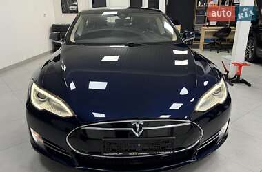 Лифтбек Tesla Model S 2015 в Дрогобыче
