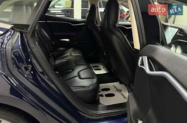 Лифтбек Tesla Model S 2015 в Дрогобыче
