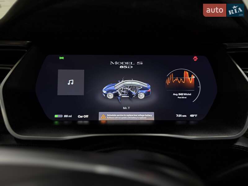 Лифтбек Tesla Model S 2015 в Дрогобыче