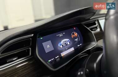 Лифтбек Tesla Model S 2015 в Дрогобыче