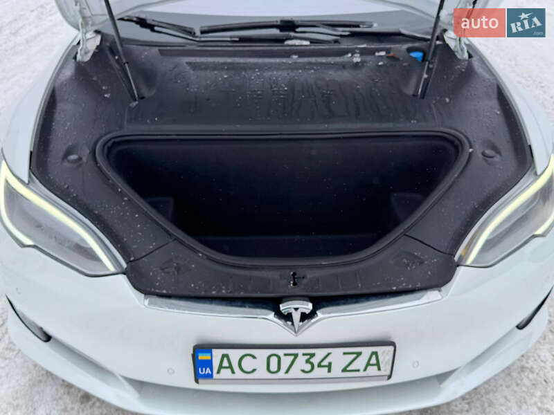 Ліфтбек Tesla Model S 2018 в Луцьку