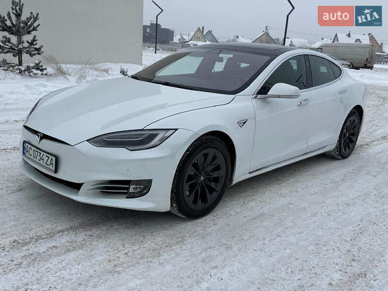 Ліфтбек Tesla Model S 2018 в Луцьку