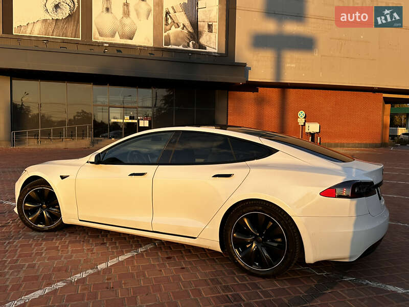 Ліфтбек Tesla Model S 2020 в Одесі
